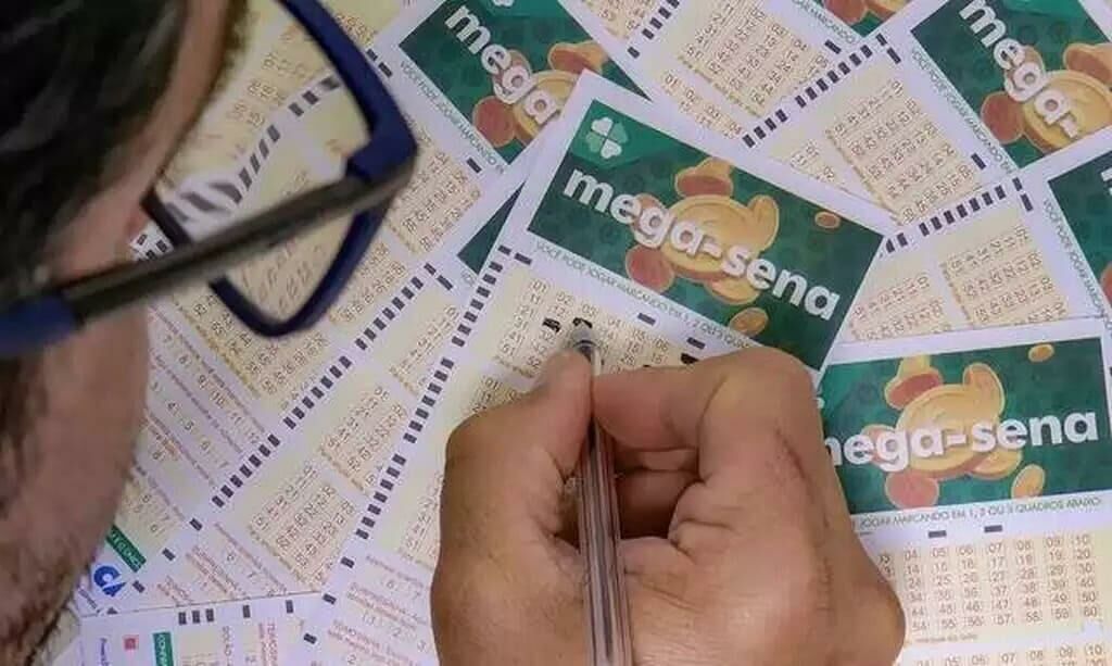 Imagem de compartilhamento para o artigo Apostas de MS acertam a quina da Mega-Sena e levam mais de R$ 66 mil da MS Todo dia