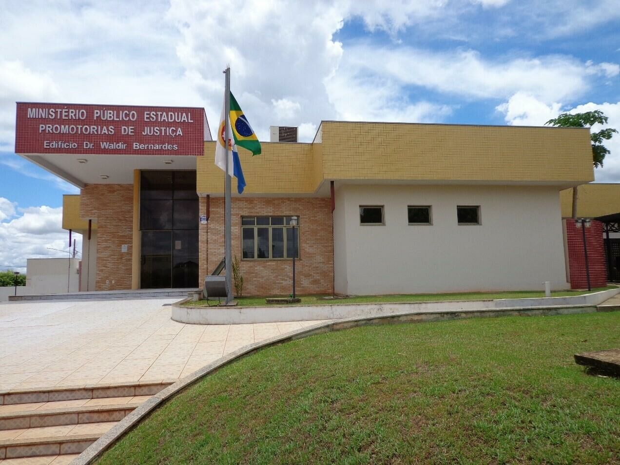 Imagem de compartilhamento para o artigo Fazenda degrada área de preservação em Paranaíba e é obrigada a isolar local para regeneração ambiental da MS Todo dia