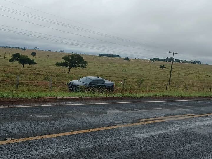 Imagem de compartilhamento para o artigo Motorista perde controle e camionete sai da pista na Curva da Morte entre Paraíso das Águas e Camapuã da MS Todo dia