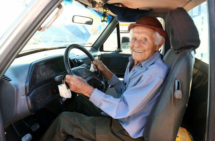 Imagem de compartilhamento para o artigo Aos 101 anos, morador de Camapuã renova CNH e segue como o motorista mais velho de MS da MS Todo dia