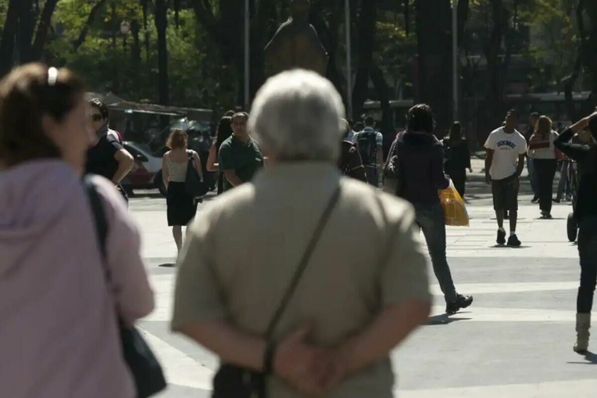 Imagem de compartilhamento para o artigo Governo planeja cortes em aposentadorias e benefícios sociais para reduzir gastos da MS Todo dia