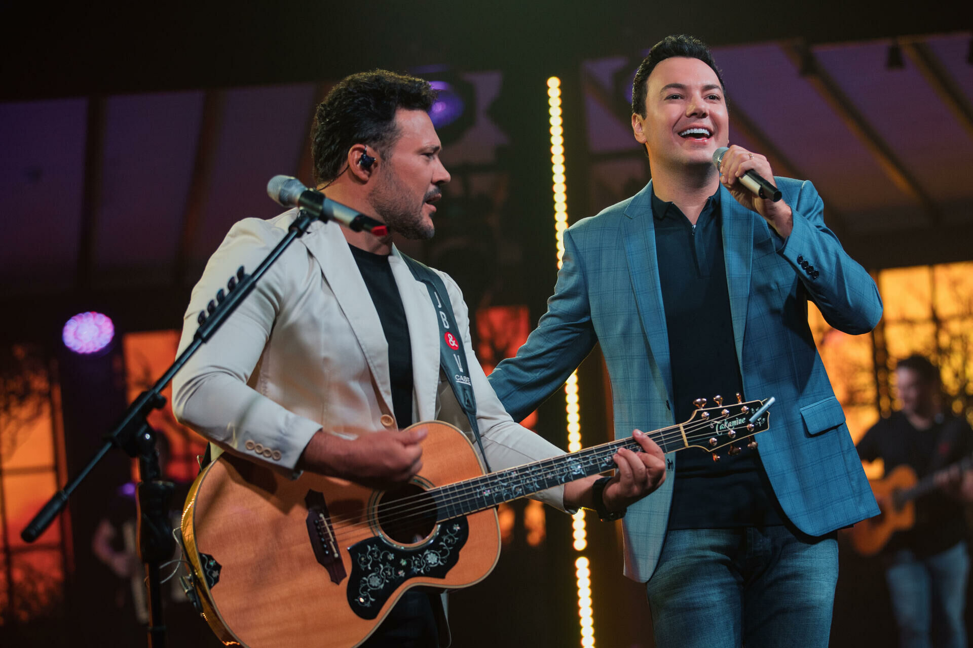 Imagem de compartilhamento para o artigo Hoje tem João Bosco e Vinicius na 21ª Festa do Peão de Boiadeiro de Alcinópolis da MS Todo dia