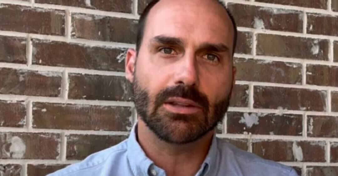 Imagem de compartilhamento para o artigo Conselho de Ética arquiva pedido de cassação contra Eduardo Bolsonaro da MS Todo dia
