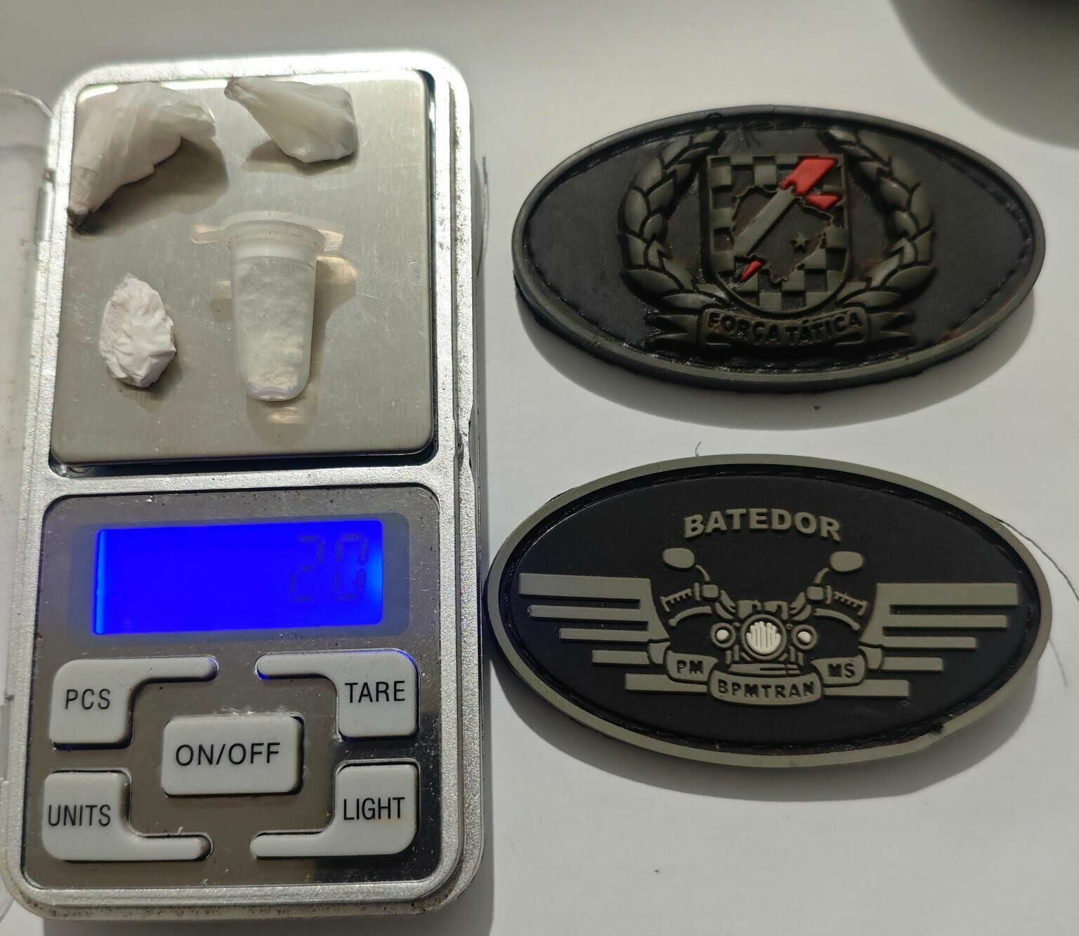 Imagem de compartilhamento para o artigo Mulher é levada à delegacia após PM apreender cocaína no Centro de Chapadão do Sul da MS Todo dia