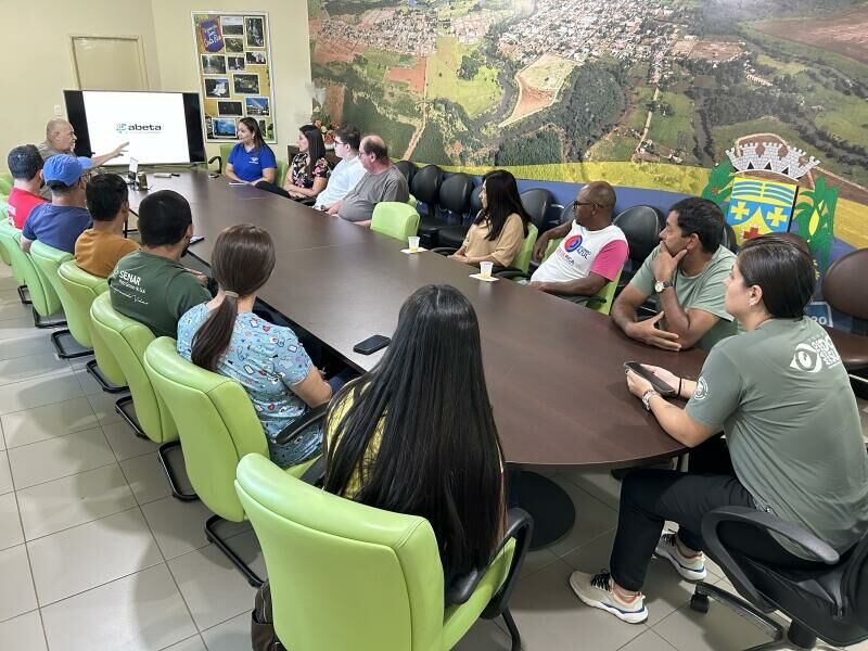 Imagem de compartilhamento para o artigo Capacitação em ecoturismo reúne empresários e guias e mira profissionalização do setor em Costa Rica da MS Todo dia