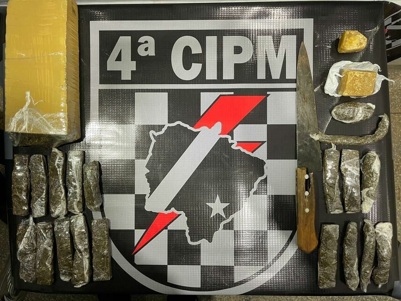 Imagem de compartilhamento para o artigo Violência doméstica leva polícia a descobrir drogas em casa e terreno baldio em Chapadão do Sul da MS Todo dia