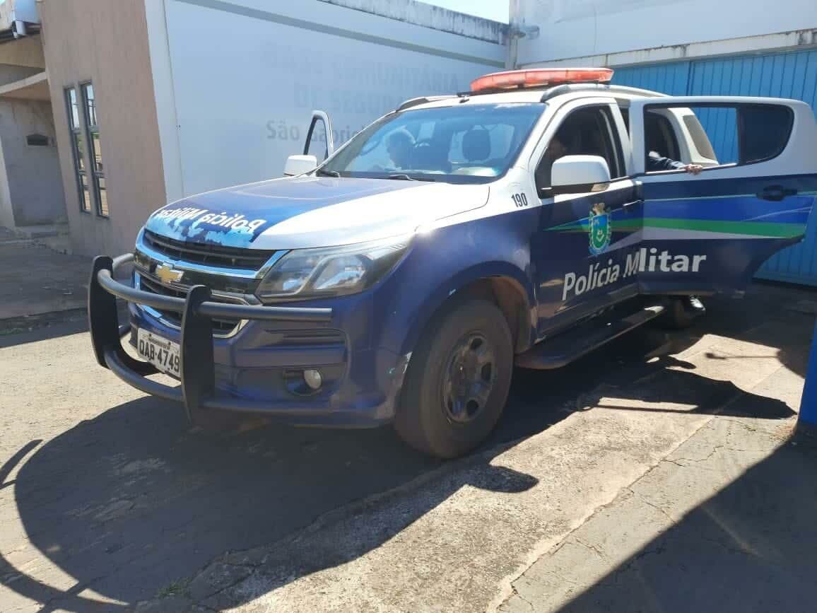 Imagem de compartilhamento para o artigo Em São Gabriel do Oeste, mulher invade casa com o seu carro e ameaça dona da residência com uma faca da MS Todo dia