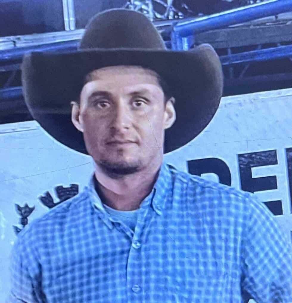 Imagem de compartilhamento para o artigo Jovem de Água Clara morre após levar descarga elétrica enquanto carregava celular durante tempestade da MS Todo dia