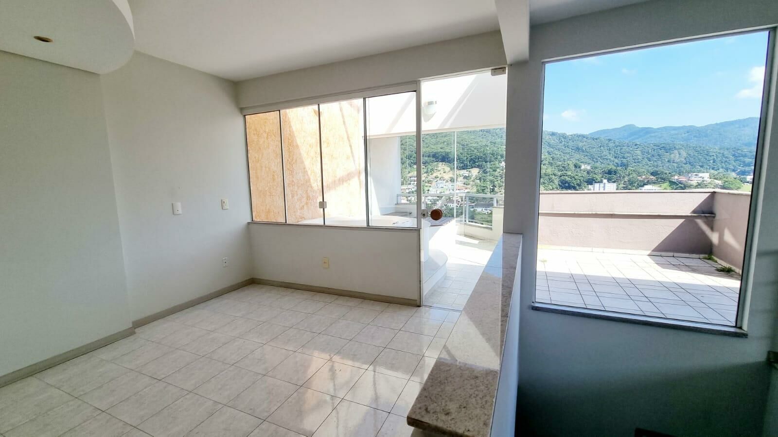 Imagem do Cobertura Duplex com Jacuzzi na varanda no Centro de Jaraguá - 249m2.