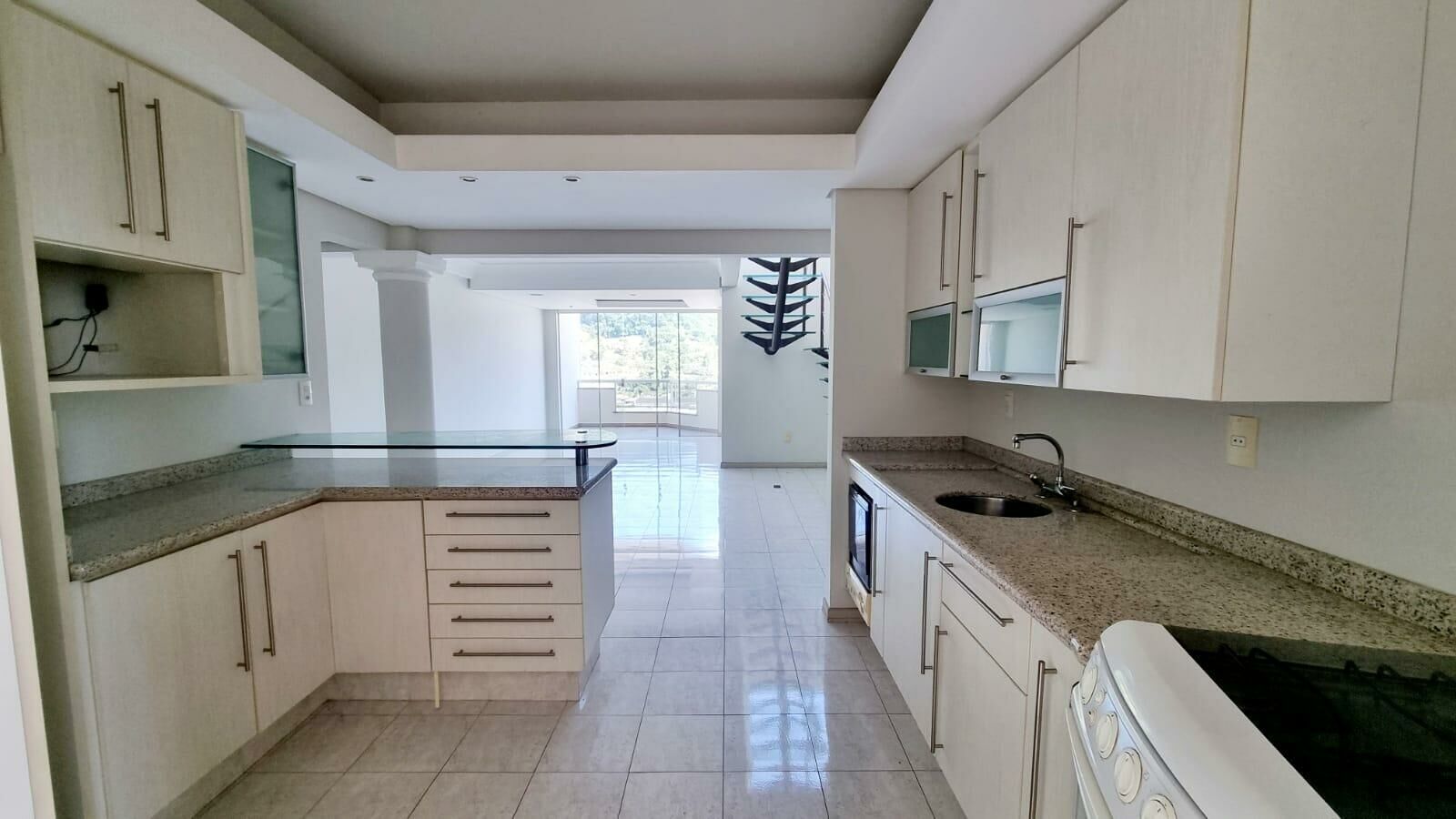 Imagem do Cobertura Duplex com Jacuzzi na varanda no Centro de Jaraguá - 249m2.