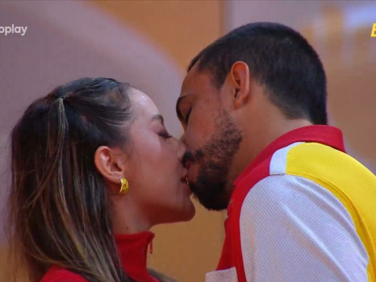 Imagem Maike_beijo_renata