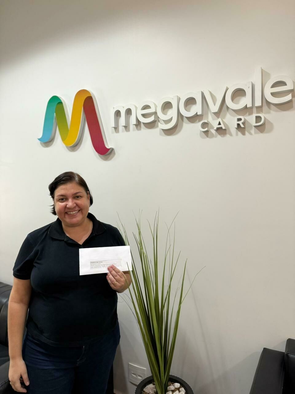 Responsável pelo Projeto Alvorada recebe doação da Megavale para apoiar a alimentação de mais de 50 famílias, em ação de responsabilidade social no terceiro setor.