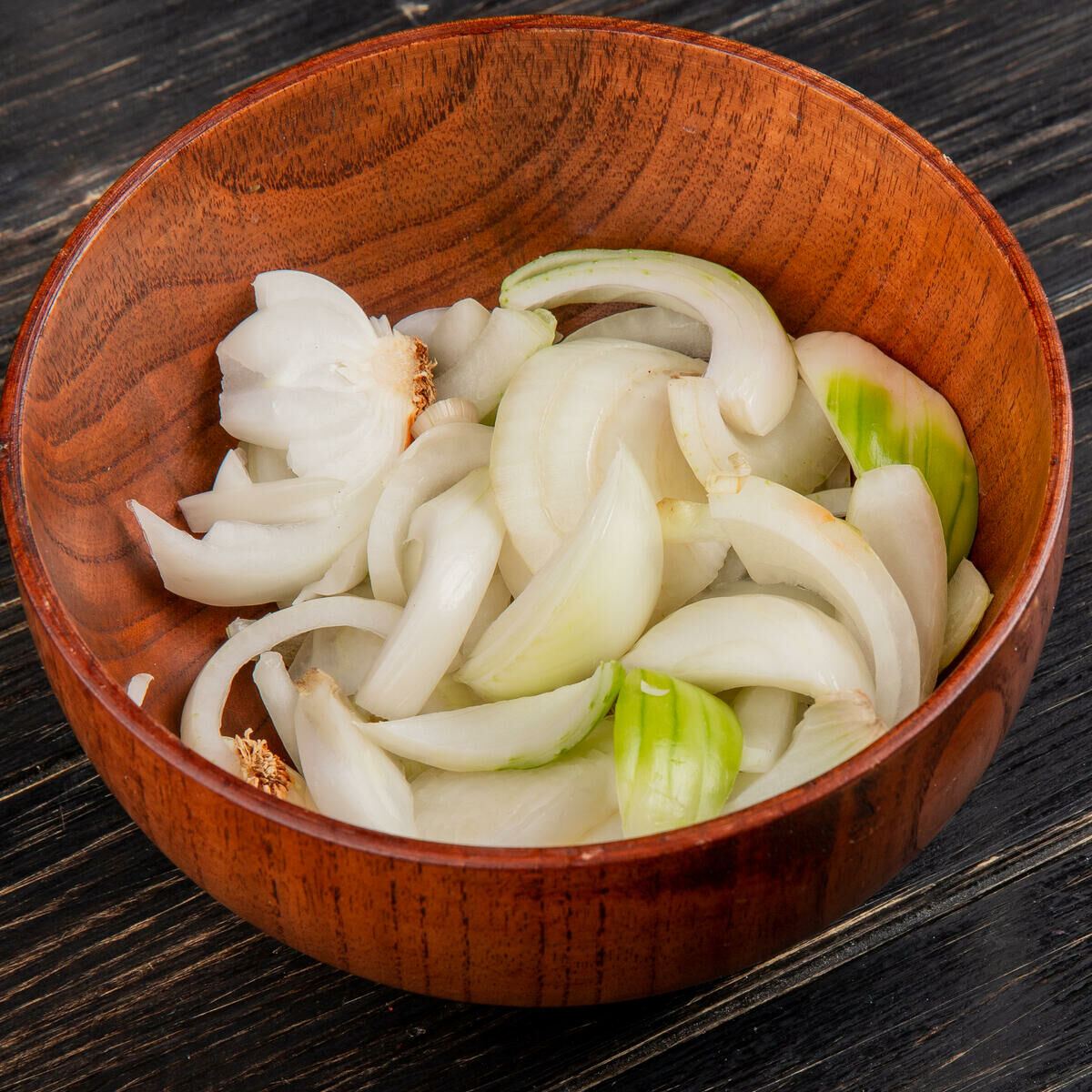 Imagem ilustrativa para o artigo Colocar cebola no quarto do bebê ajuda na respiração? Saiba o que a ciência diz da Genuína Conexão