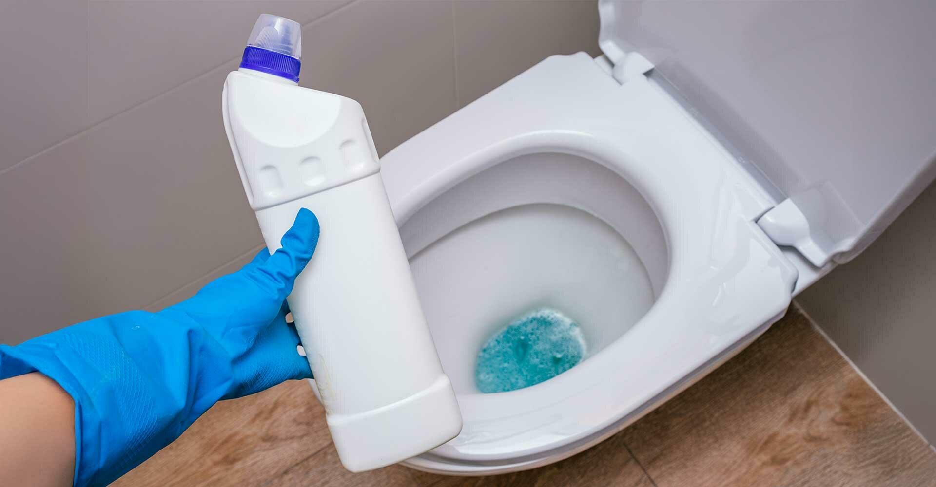 Imagem ilustrativa para o artigo Conheça os usos da água sanitária na limpeza da Maria Brasileira