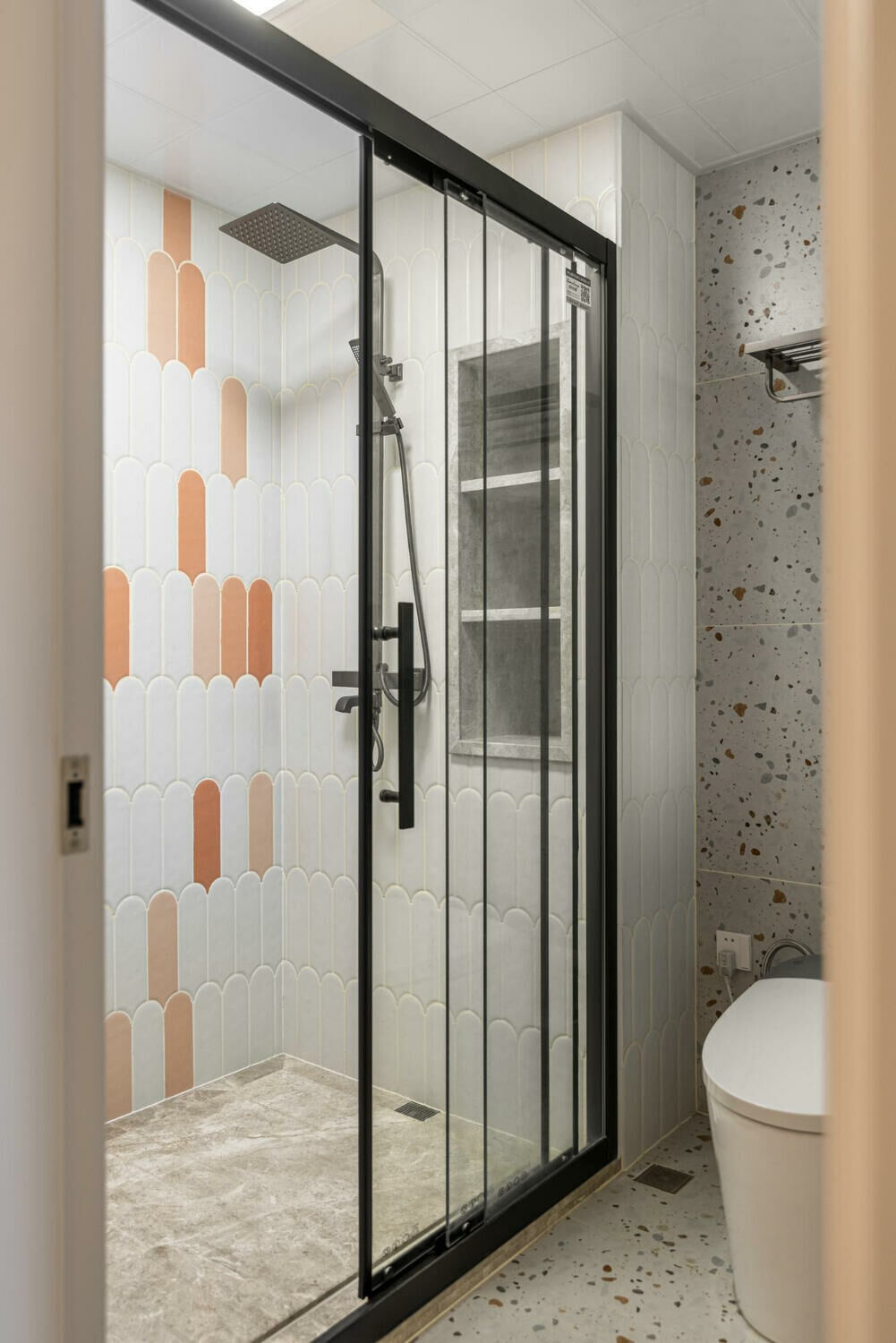 Imagem shower door-install