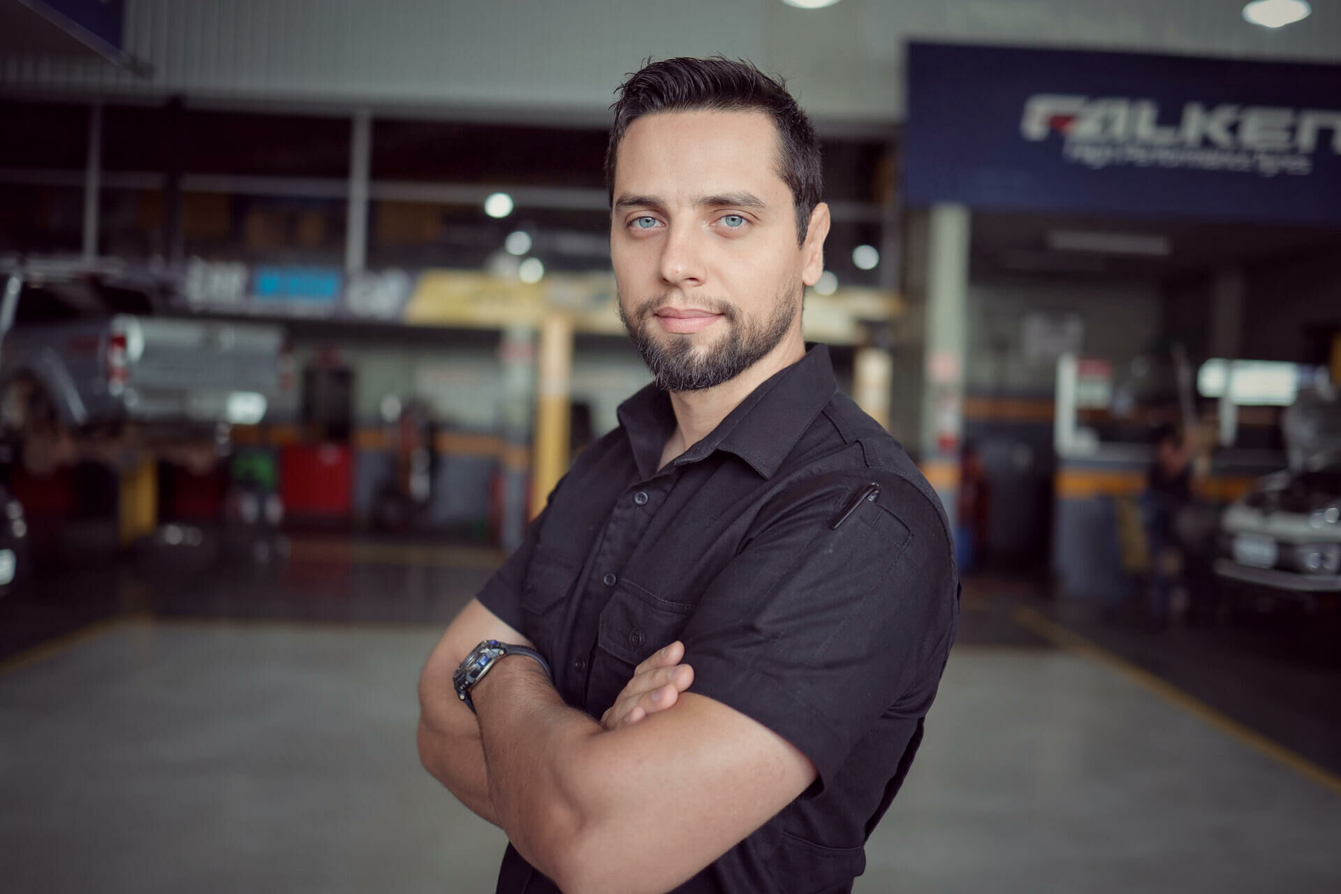 Equipe especializada da JR Automotivo na oficina