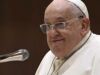 Imagem principal do artigo Vaticano divulga imagens do corpo do Papa Francisco no caixão