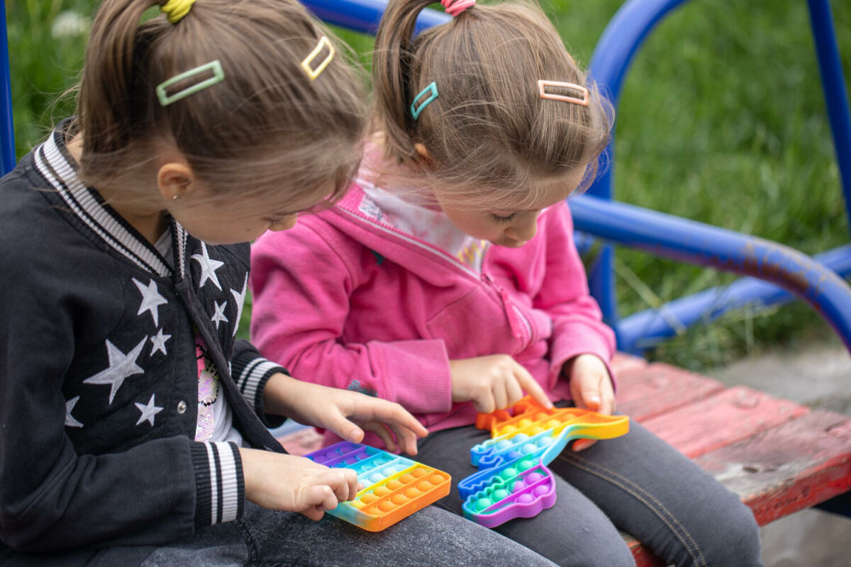 Veja como é o dia a dia de cuidados com um Autista. Dicas práticas, atividades, tratamento, crises e muito mais. no site O Autismo Como Ele É