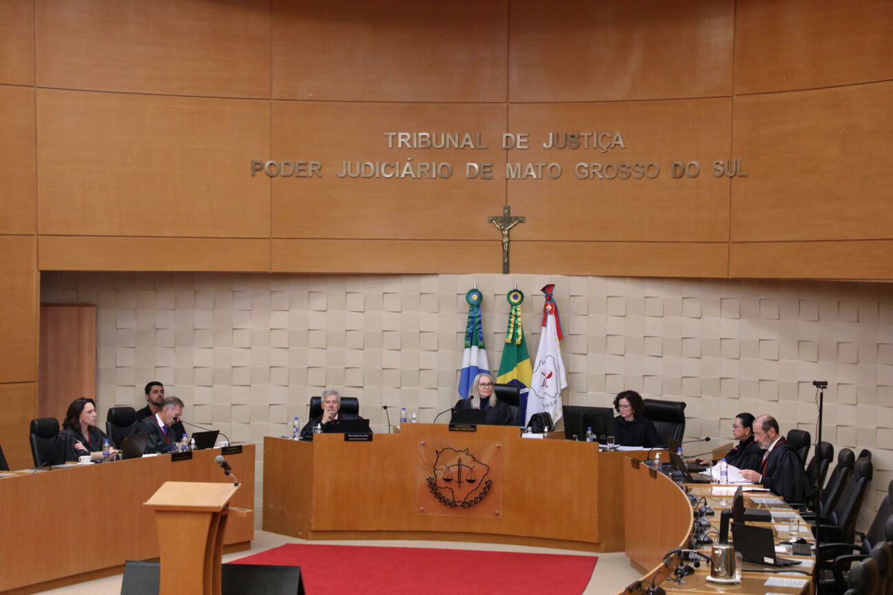 Ilustração da notícia Dona de boate em Sonora é multada em R$ 11,5 mil pela Justiça por permitir entrada e vender bebida alcoólica a menores da MS Todo dia