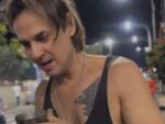 Imagem da notícia Ex-galã de Malhação trabalha como ambulante e vende bebidas em show de Lady Gaga