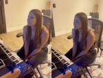 Imagem principal do artigo Lexa se emociona ao ouvir música feita para sua filha, Sofia
