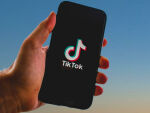 Imagem principal do artigo Acordo de venda do TikTok é suspenso nos Estados Unidos e gera polêmica