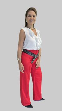 Imagem adicional 7 do item Calça Vermelha Reta de Alfaiataria com Cinto Integrado e Vinco Frontal - Sofisticação e Estilo para Looks Modernos