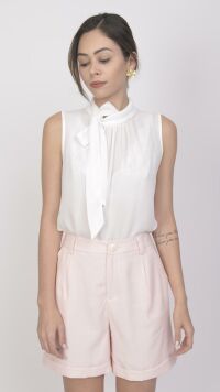 Imagem adicional 0 do item Short Rosa Acinturado de Alfaiataria com Barra Italiana e Prega Frontal - Sofisticação e Versatilidade para Seu Guarda-Roupa