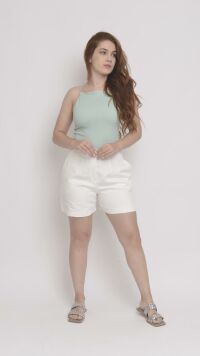 Imagem adicional 2 do item Short Curto Branco de Alfaiataria - Sofisticação e Modernidade com Design Minimalista