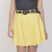 Imagem adicional 1 do item Saia-shorts de Alfaiataria Mostarda com Pregas - Conforto e Versatilidade
