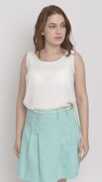 Imagem adicional 0 do item Saia-shorts de Alfaiataria Verde Água com Pregas - Conforto e Versatilidade