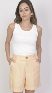 Imagem adicional 4 do item Shorts Pêssego de Alfaiataria com Bolsos e Botão Refinado - Sofisticação e Praticidade para Looks Elegantes