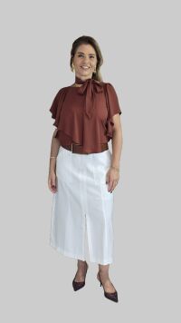 Imagem adicional 4 do item Blusa Manga Angel Assimétrica em Crepe Fluido - Elegância e Conforto em Uma Só Peça