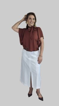 Imagem adicional 1 do item Blusa Manga Angel Assimétrica em Crepe Fluido - Elegância e Conforto em Uma Só Peça