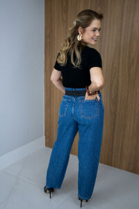 Imagem adicional 4 do item Blusa Ludmila com Detalhes de ilhós metálico - Preta