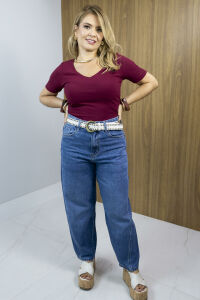 Imagem adicional 0 do item Blusa Regina Cropped Canelada Dupla – Gola V, Manga Curta - Marsala