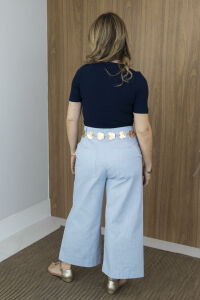 Imagem adicional 3 do item Blusa Sol de Verão - Azul Marinho - Cropped Canelado com Frente Dupla para um Visual Atemporal