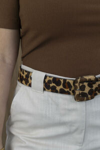 Imagem adicional 3 do item Blusa Sol de Verão - Caramelo - Cropped Canelado com Frente Dupla para um Visual Atemporal