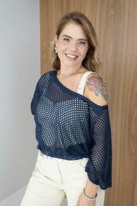 Imagem adicional 0 do item Blusa Trama em Tricot Vazado - Azul Marinho - Transparência e Estilo em Uma Peça Cheia de Personalidade