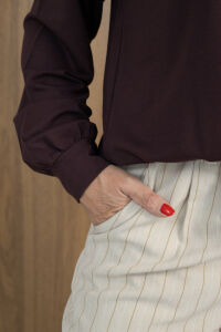 Imagem adicional 4 do item Blusa Trend - Marrom - em Moletinho com Toque Fashion dos Ilhoses