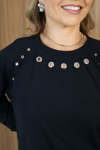 Imagem adicional 3 do item Blusa Trend - Preta - em Moletinho com Toque Fashion dos Ilhoses