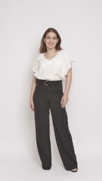 Imagem adicional 0 do item Blusa Cropped de Alfaiataria com Manga Morcego – Branco | Moda Feminina