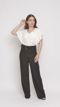 Imagem adicional 1 do item Blusa Cropped de Alfaiataria com Manga Morcego – Branco | Moda Feminina