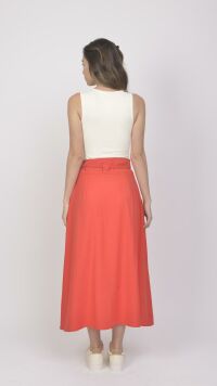 Imagem adicional 4 do item Body Amarelo Manteiga Sofisticado com Detalhe Elegante no Colo - Versatilidade