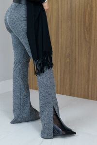 Imagem adicional 6 do item Calça Laila - Preta - Corte Reto em Jacquard Mesclado com Elegância de Tweed e Conforto Sofisticado