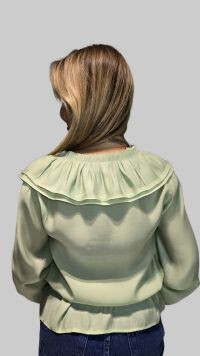 Imagem adicional 5 do item Camisa Lua – Verde Pistache, Manga Longa em Viscose com Babados e Amarração | Estilo Boho Chic