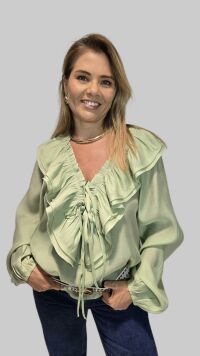 Imagem adicional 2 do item Camisa Lua – Verde Pistache, Manga Longa em Viscose com Babados e Amarração | Estilo Boho Chic