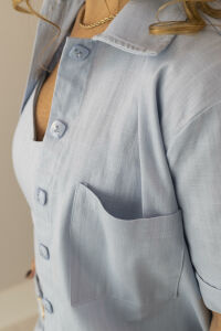 Imagem adicional 4 do item Camisa Feminina Lúmen - Azul - Manga Curta em 100% Algodão