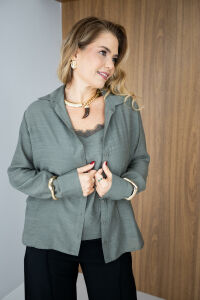 Imagem adicional 1 do item Camisa Lara Manga Longa com Regata de Renda - Verde - Look Feminino Moderno e Versátil