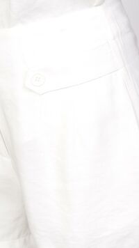 Imagem adicional 4 do item Conjunto de Alfaiataria com Shorts e Regata de Decote em V - Sofisticação e Conforto para Diversas Ocasiões - Branco